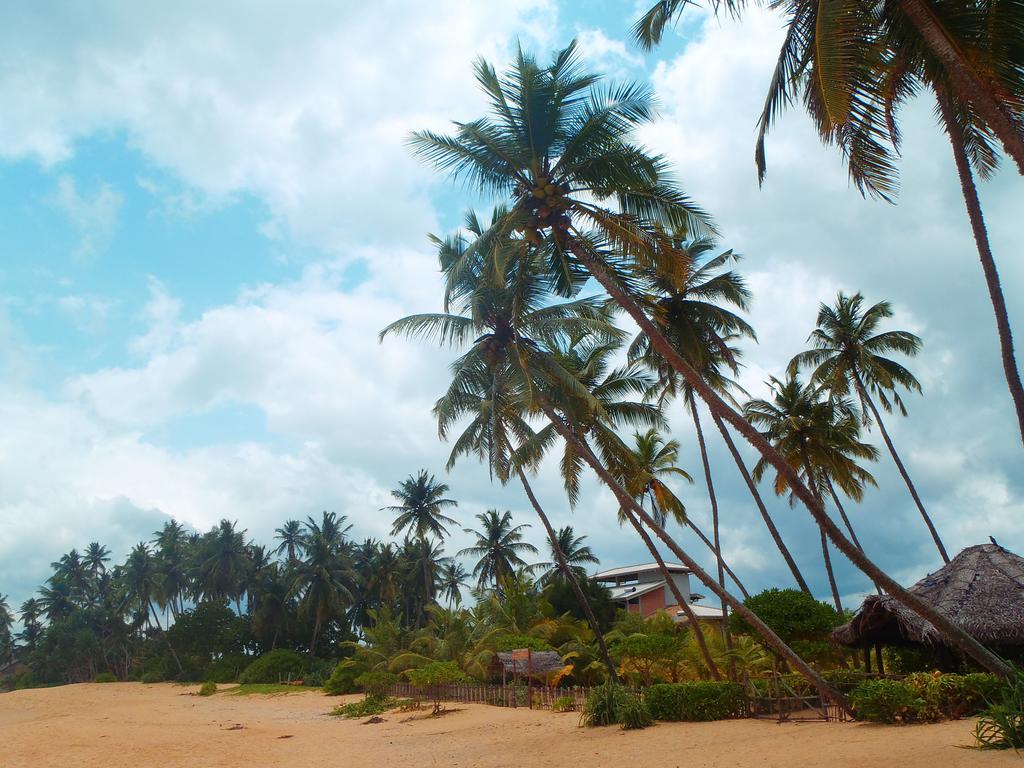 Natural Holiday Inn Tangalle Exterior foto