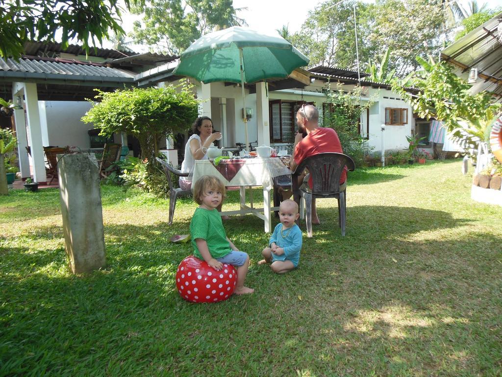 Natural Holiday Inn Tangalle Exterior foto